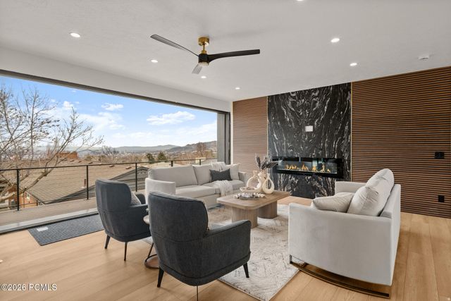 1332 S Canterbury Drive, Salt Lake City, UT 84108