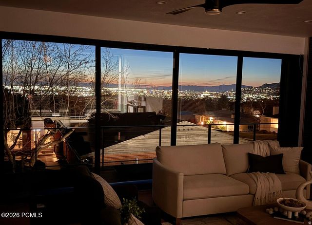 1332 S Canterbury Drive, Salt Lake City, UT 84108