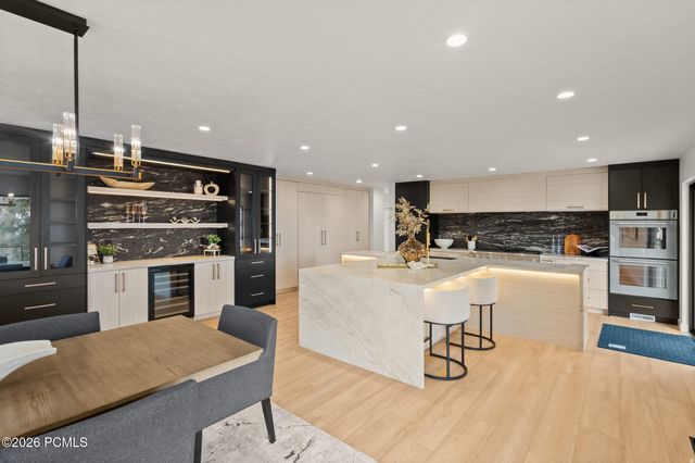 1332 S Canterbury Drive, Salt Lake City, UT 84108