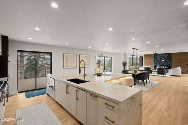 1332 S Canterbury Drive, Salt Lake City, UT 84108