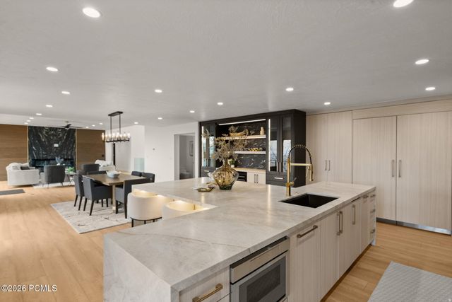 1332 S Canterbury Drive, Salt Lake City, UT 84108