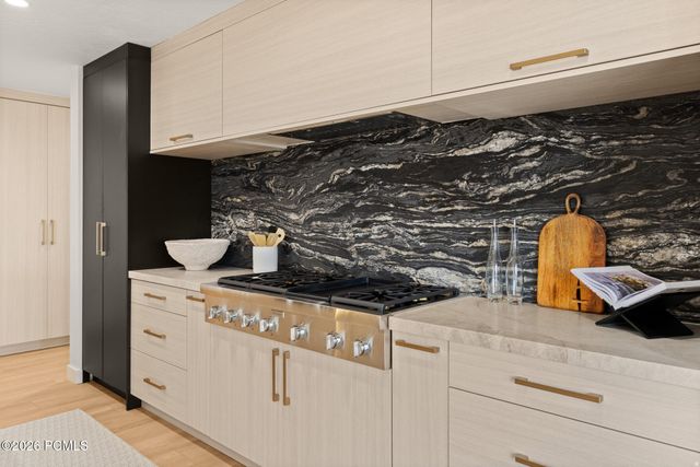 1332 S Canterbury Drive, Salt Lake City, UT 84108