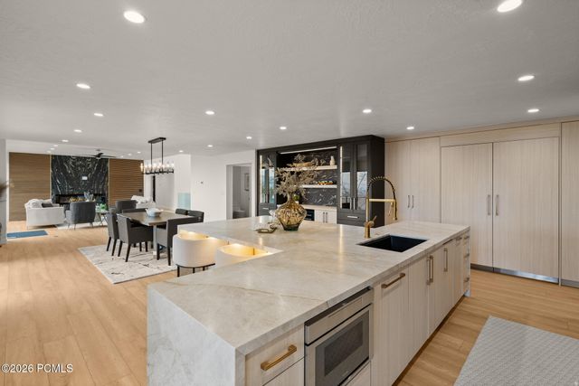 1332 S Canterbury Drive, Salt Lake City, UT 84108