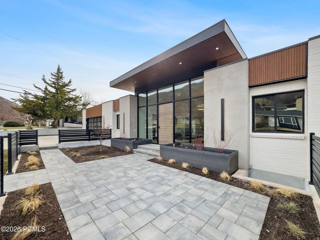 1332 S Canterbury Drive, Salt Lake City, UT 84108