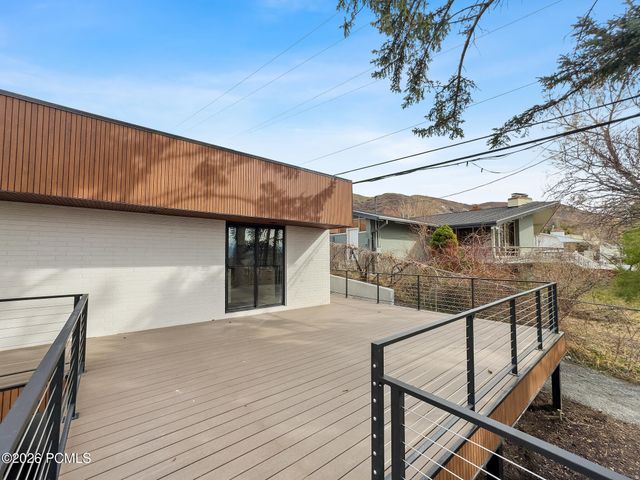 1332 S Canterbury Drive, Salt Lake City, UT 84108