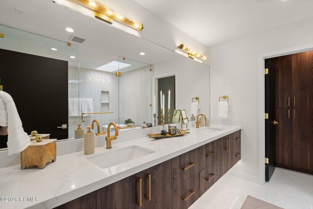 1332 S Canterbury Drive, Salt Lake City, UT 84108