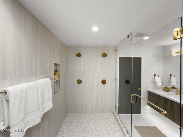 1332 S Canterbury Drive, Salt Lake City, UT 84108