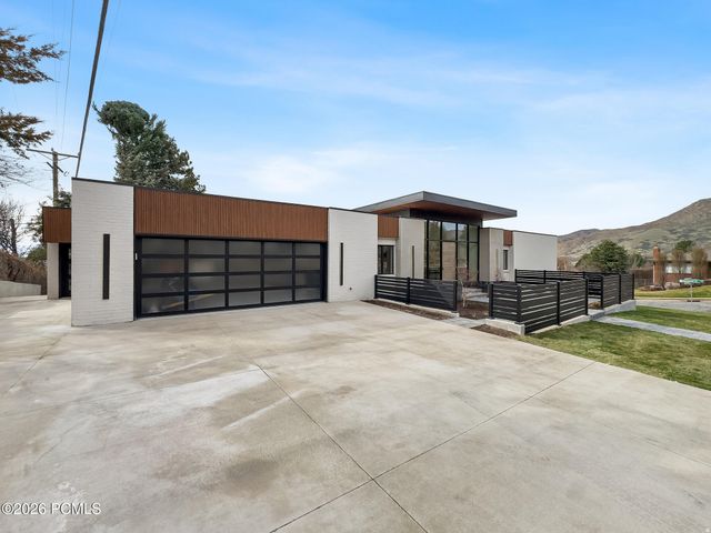 1332 S Canterbury Drive, Salt Lake City, UT 84108