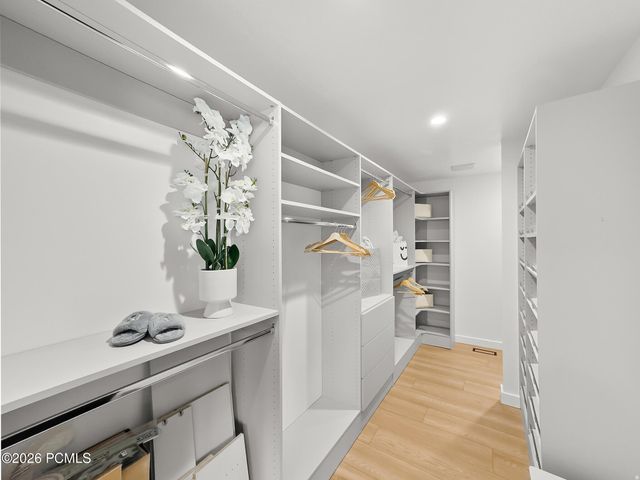 1332 S Canterbury Drive, Salt Lake City, UT 84108