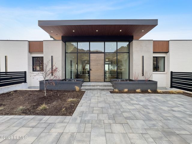 1332 S Canterbury Drive, Salt Lake City, UT 84108