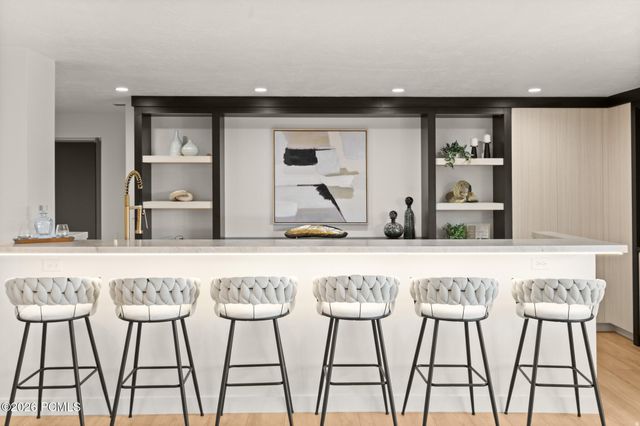 1332 S Canterbury Drive, Salt Lake City, UT 84108