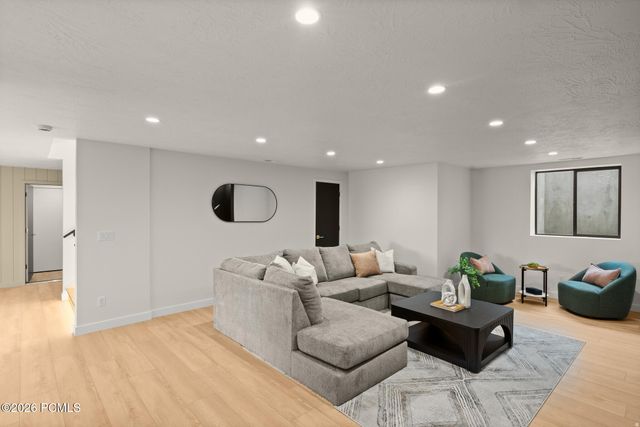 1332 S Canterbury Drive, Salt Lake City, UT 84108