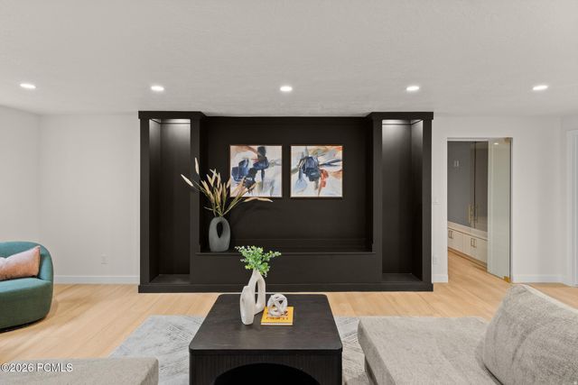 1332 S Canterbury Drive, Salt Lake City, UT 84108