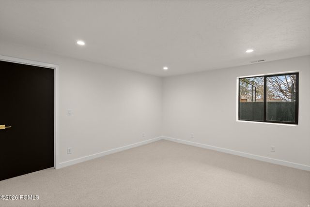 1332 S Canterbury Drive, Salt Lake City, UT 84108