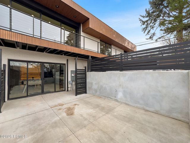 1332 S Canterbury Drive, Salt Lake City, UT 84108