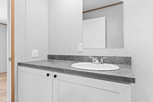 2177 N 4th Street, Seelyville, IN 47803