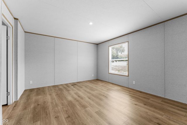 2177 N 4th Street, Seelyville, IN 47803