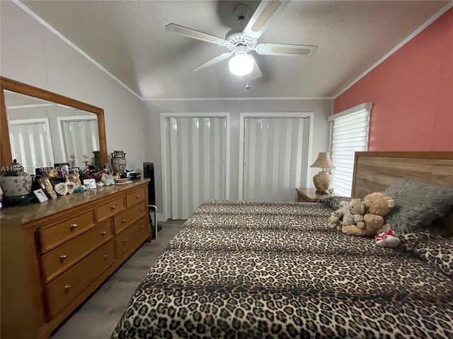 19800 SW 180th Ave UNIT 132, Miami, FL 33187