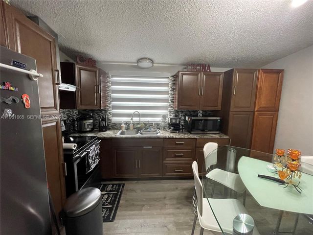 19800 SW 180th Ave UNIT 132, Miami, FL 33187