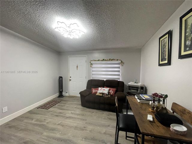 19800 SW 180th Ave UNIT 132, Miami, FL 33187