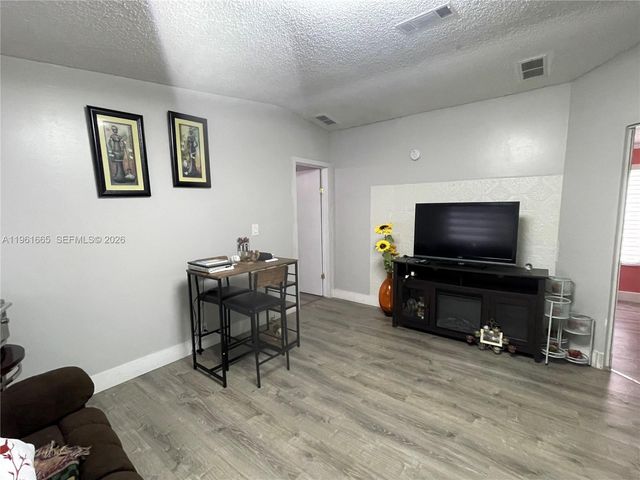 19800 SW 180th Ave UNIT 132, Miami, FL 33187