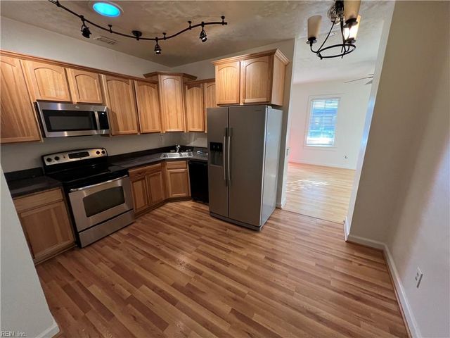 1410 Seaboard AVE, Chesapeake, VA 23324