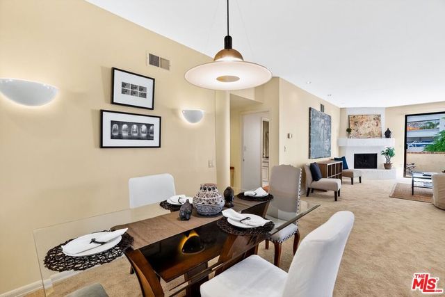 11755 Montana Avenue 201, Los Angeles, CA 90049