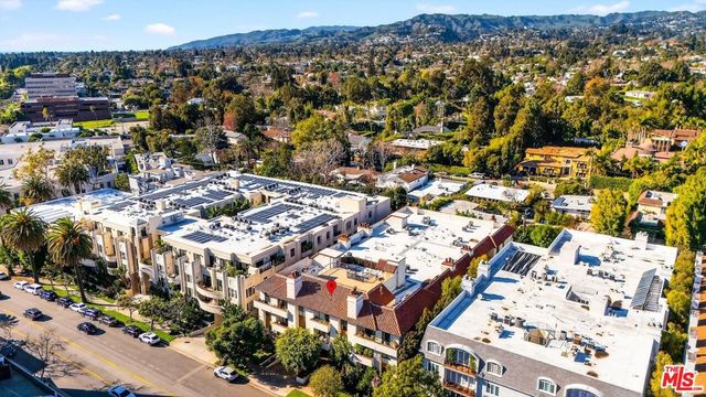 11755 Montana Avenue 201, Los Angeles, CA 90049