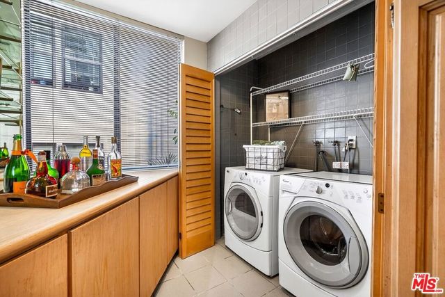 11755 Montana Avenue 201, Los Angeles, CA 90049