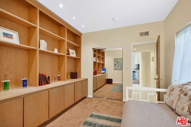 11755 Montana Avenue 201, Los Angeles, CA 90049