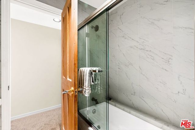 11755 Montana Avenue 201, Los Angeles, CA 90049