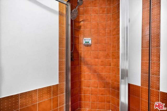 11755 Montana Avenue 201, Los Angeles, CA 90049