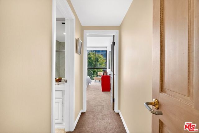 11755 Montana Avenue 201, Los Angeles, CA 90049