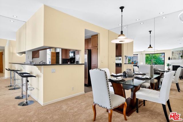 11755 Montana Avenue 201, Los Angeles, CA 90049