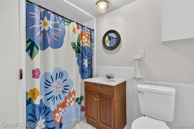 3870 Fernleigh Drive, Troy, MI 48083