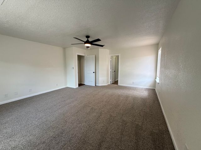 14 Burch Lane, Los Lunas, NM 87031