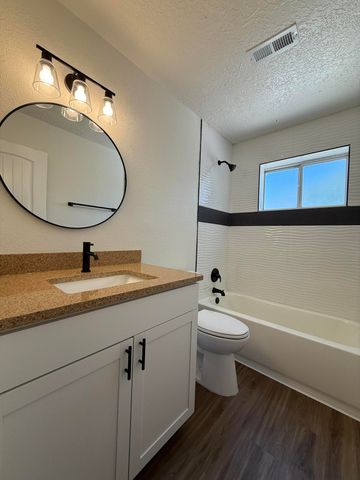 14 Burch Lane, Los Lunas, NM 87031