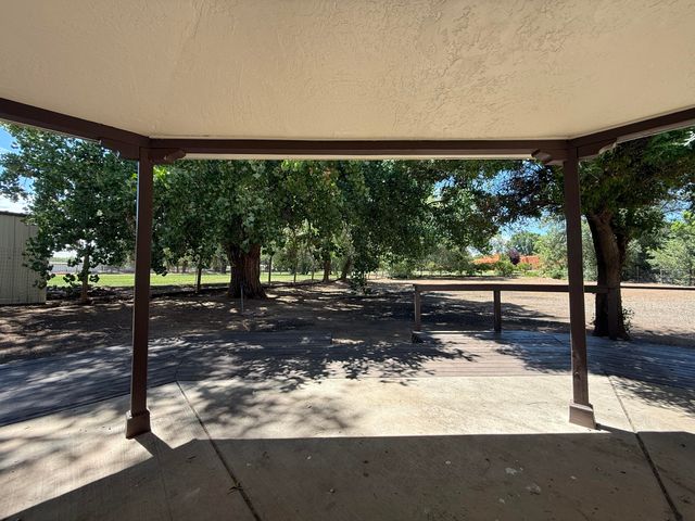 14 Burch Lane, Los Lunas, NM 87031