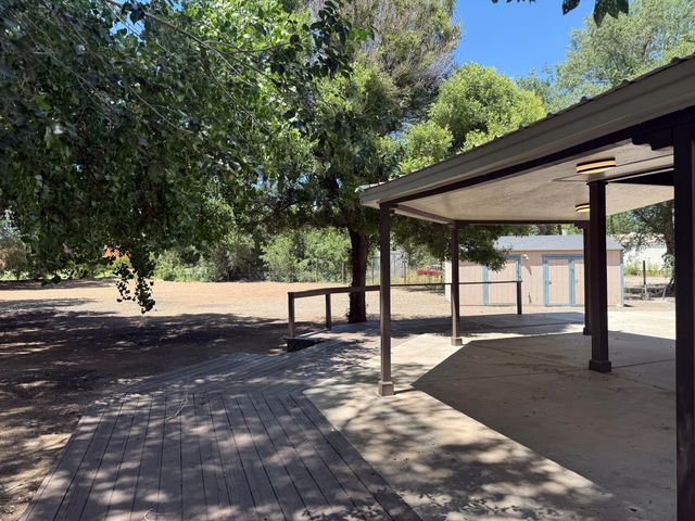 14 Burch Lane, Los Lunas, NM 87031