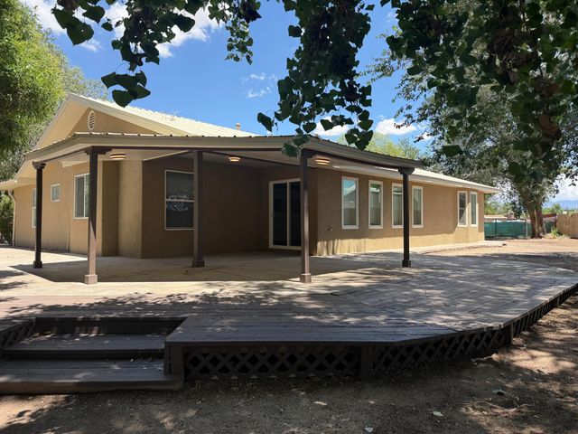 14 Burch Lane, Los Lunas, NM 87031