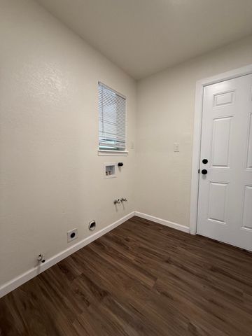 14 Burch Lane, Los Lunas, NM 87031