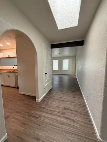 14 Burch Lane, Los Lunas, NM 87031