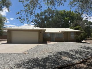 14 Burch Lane, Los Lunas, NM 87031