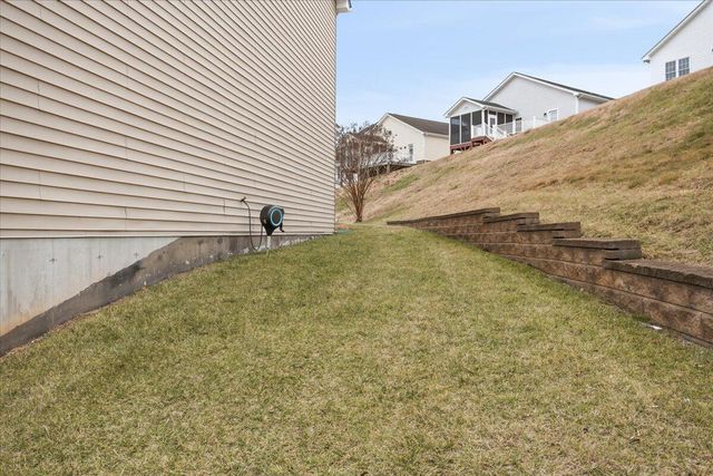 901 Walhalla CT, Roanoke, VA 24019