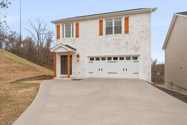 901 Walhalla CT, Roanoke, VA 24019