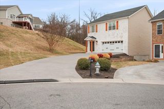 901 Walhalla CT, Roanoke, VA 24019