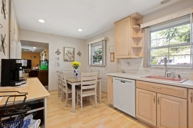 30 Rieder Rd, Edison Twp., NJ 08817