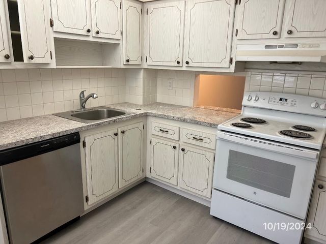 201 Berkley Road, Hollywood, FL 33024