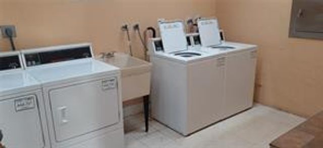 201 Berkley Road, Hollywood, FL 33024