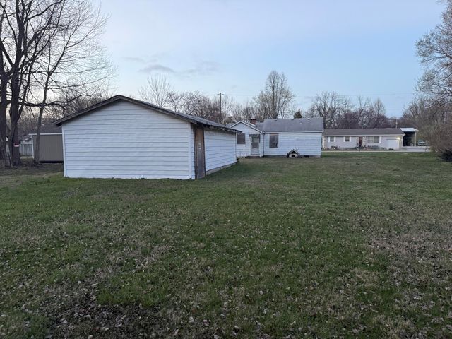 2406 E Commercial Street, Springfield, MO 65803